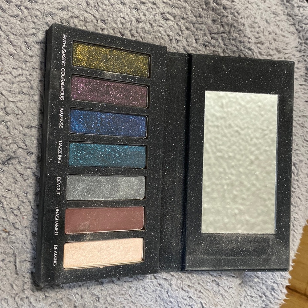 Younique moodstruck addiction. Anniversary addition